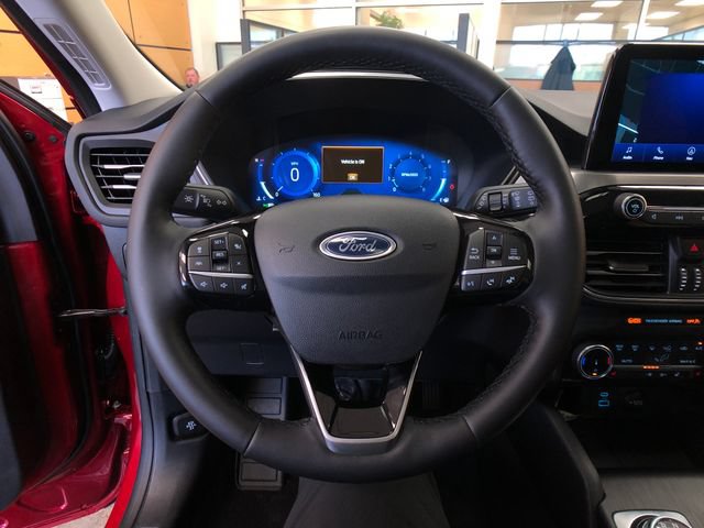 Certified 2022 Ford Escape Titanium AWD/4WD image 13