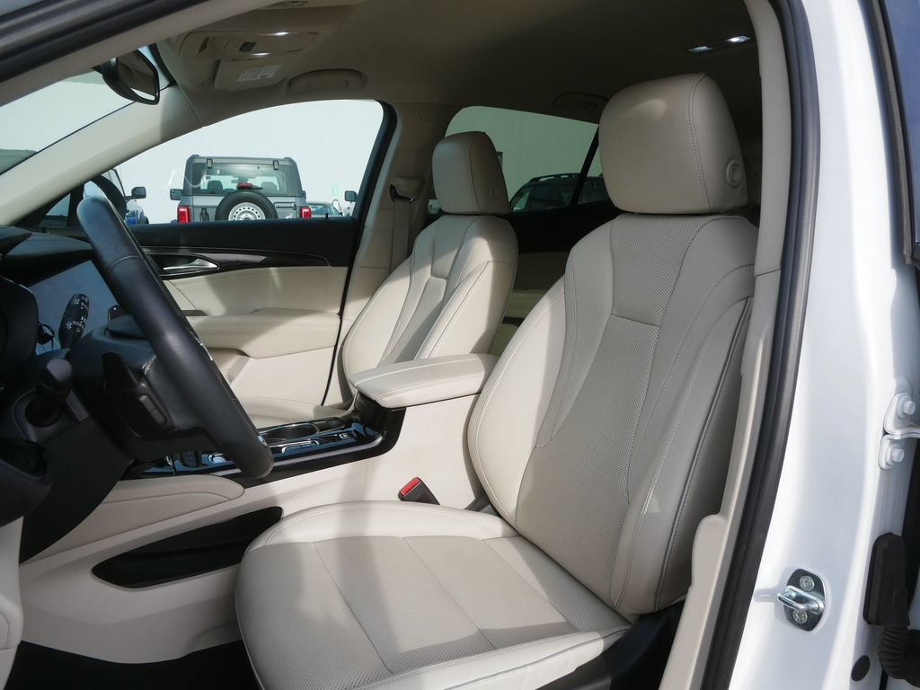 Used 2023 Buick Envision Essence AWD/4WD image 11