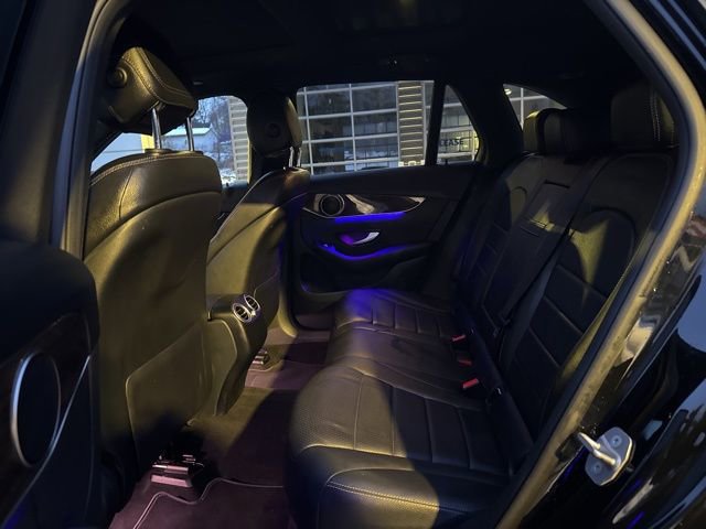 Used 2021 Mercedes-Benz GLC 300 4MATIC image 21