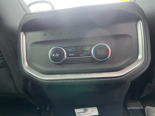 Certified 2025 Ford Expedition Active image 36