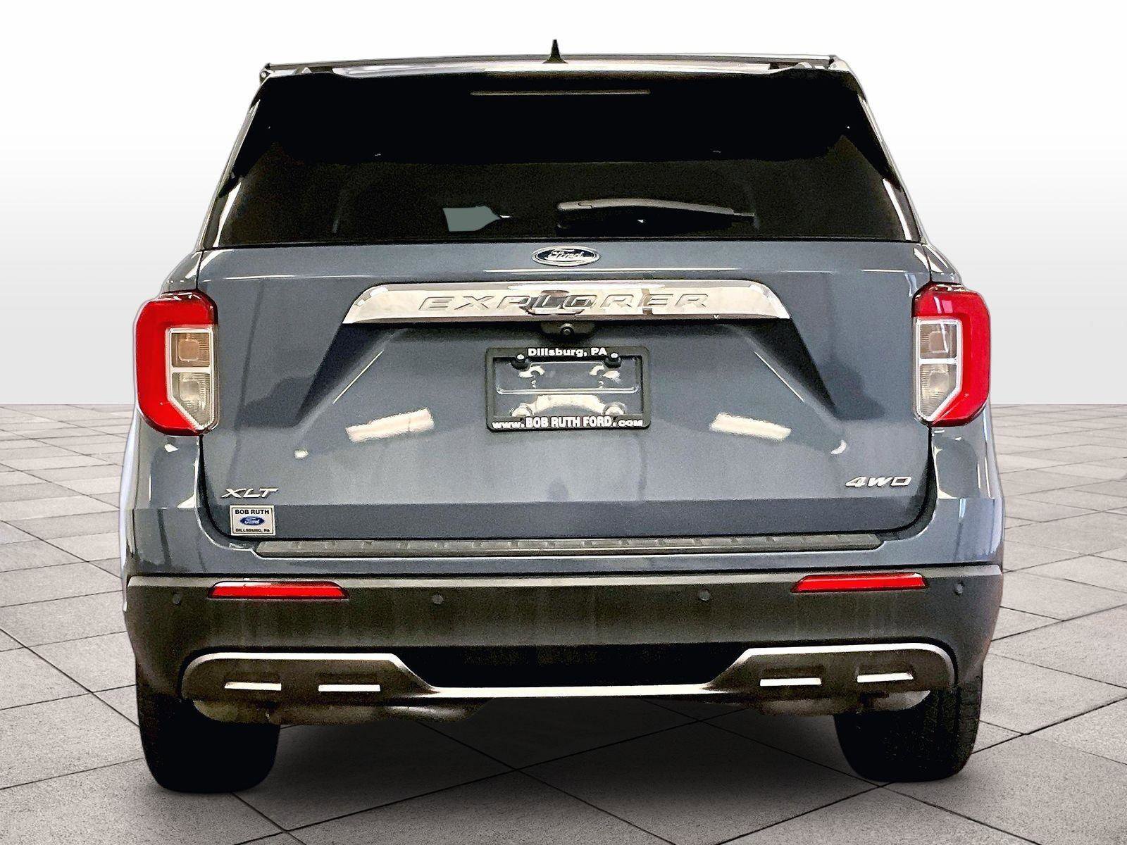 Certified 2021 Ford Explorer XLT w/ Equipment Group 202A image 4