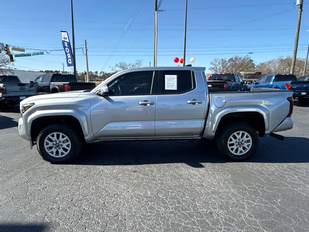 Used 2024 Toyota Tacoma SR5 image 4
