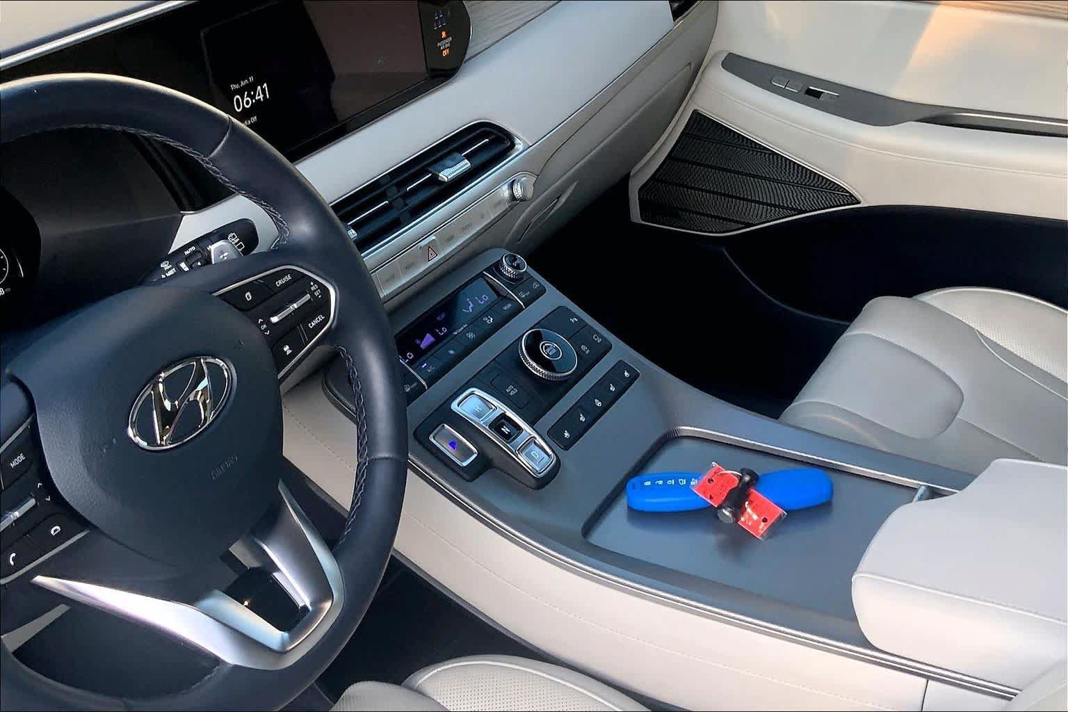 Used 2022 Hyundai Palisade Limited FWD image 16