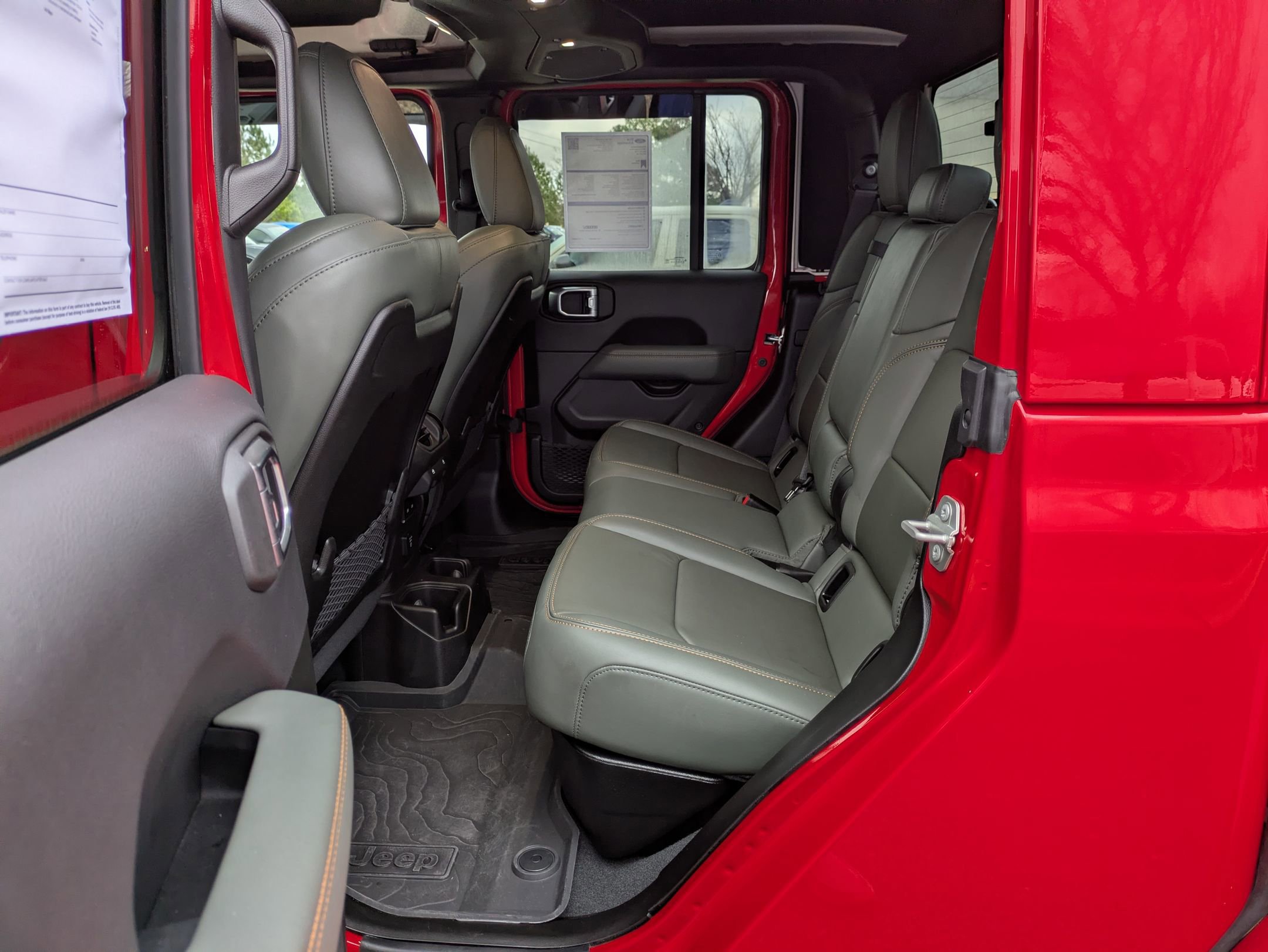 Used 2024 Jeep Gladiator Mojave image 30