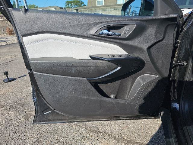 Used 2025 Chevrolet Trax LT w/ LT Convenience Package FWD image 25