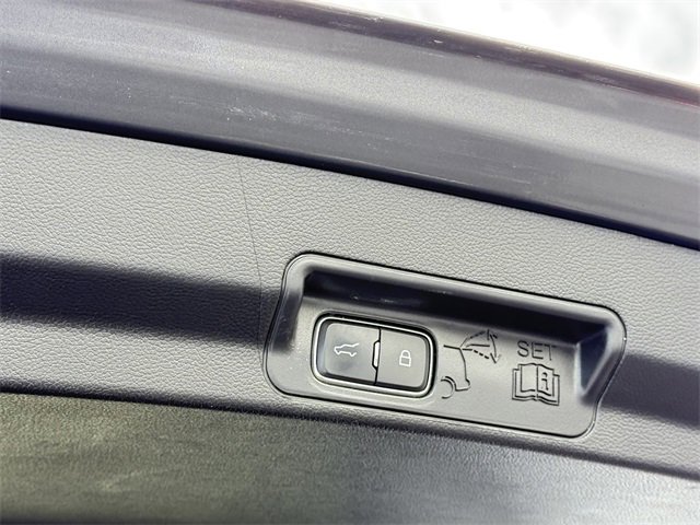 Certified 2021 Ford Explorer XLT w/ Equipment Group 202A image 28