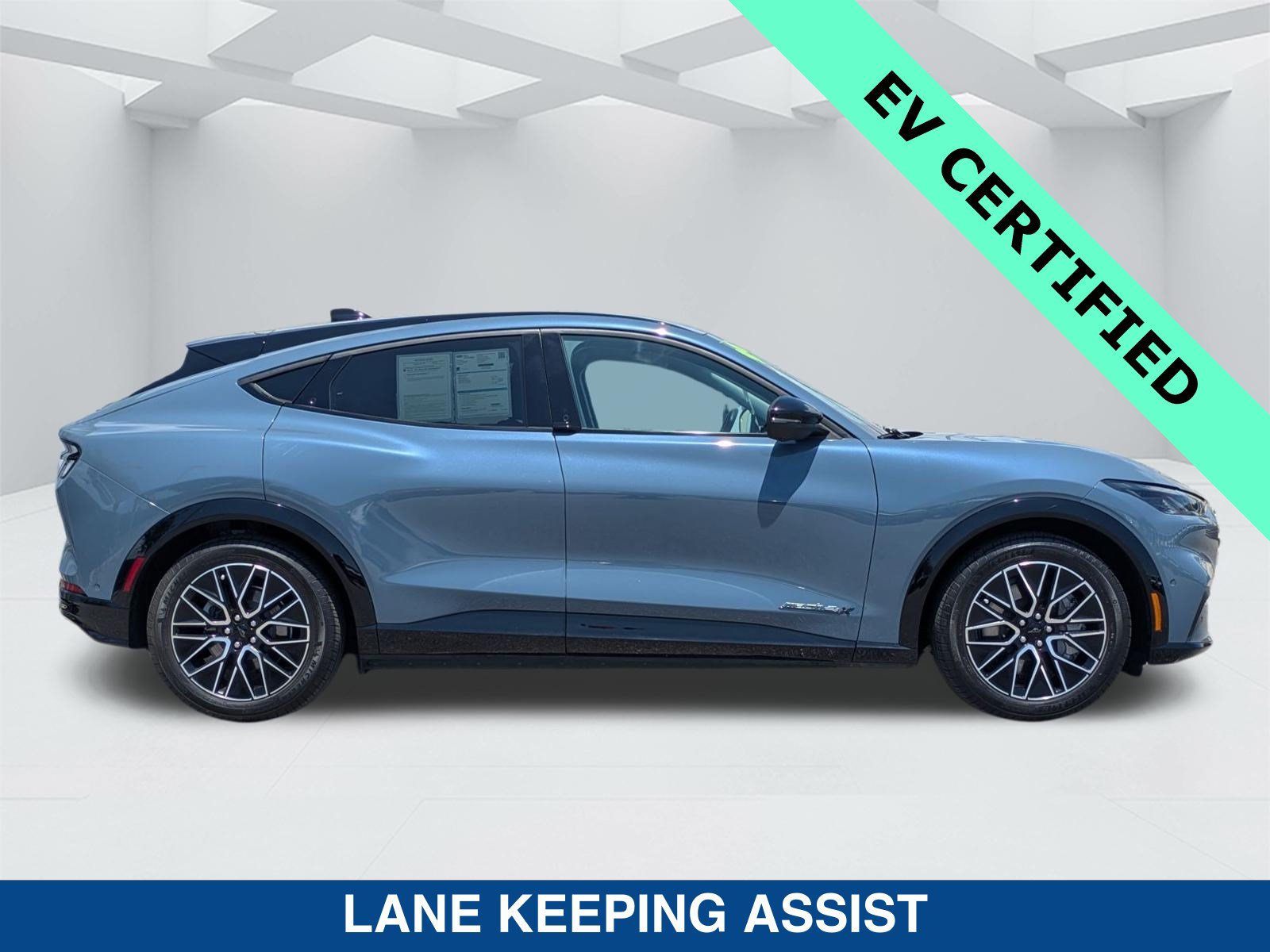 Certified 2024 Ford Mustang Mach-E Premium AWD/4WD image 3