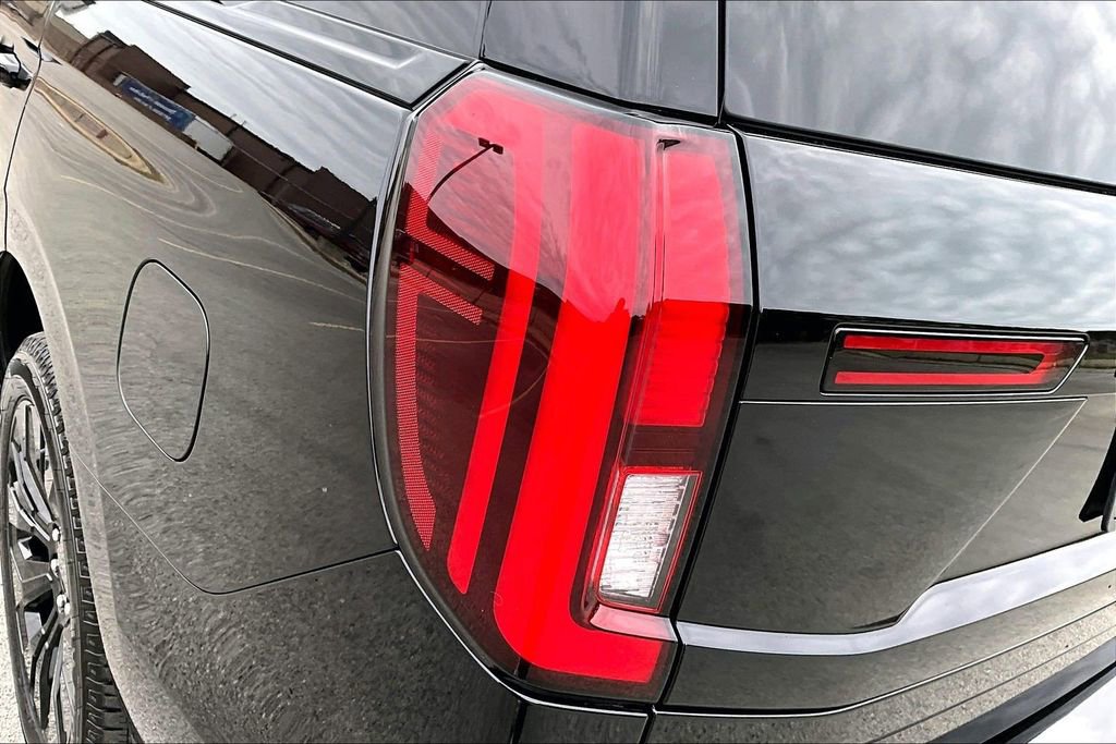 Certified 2025 Ford Expedition Platinum w/ Stealth Appearance Package AWD/4WD image 30