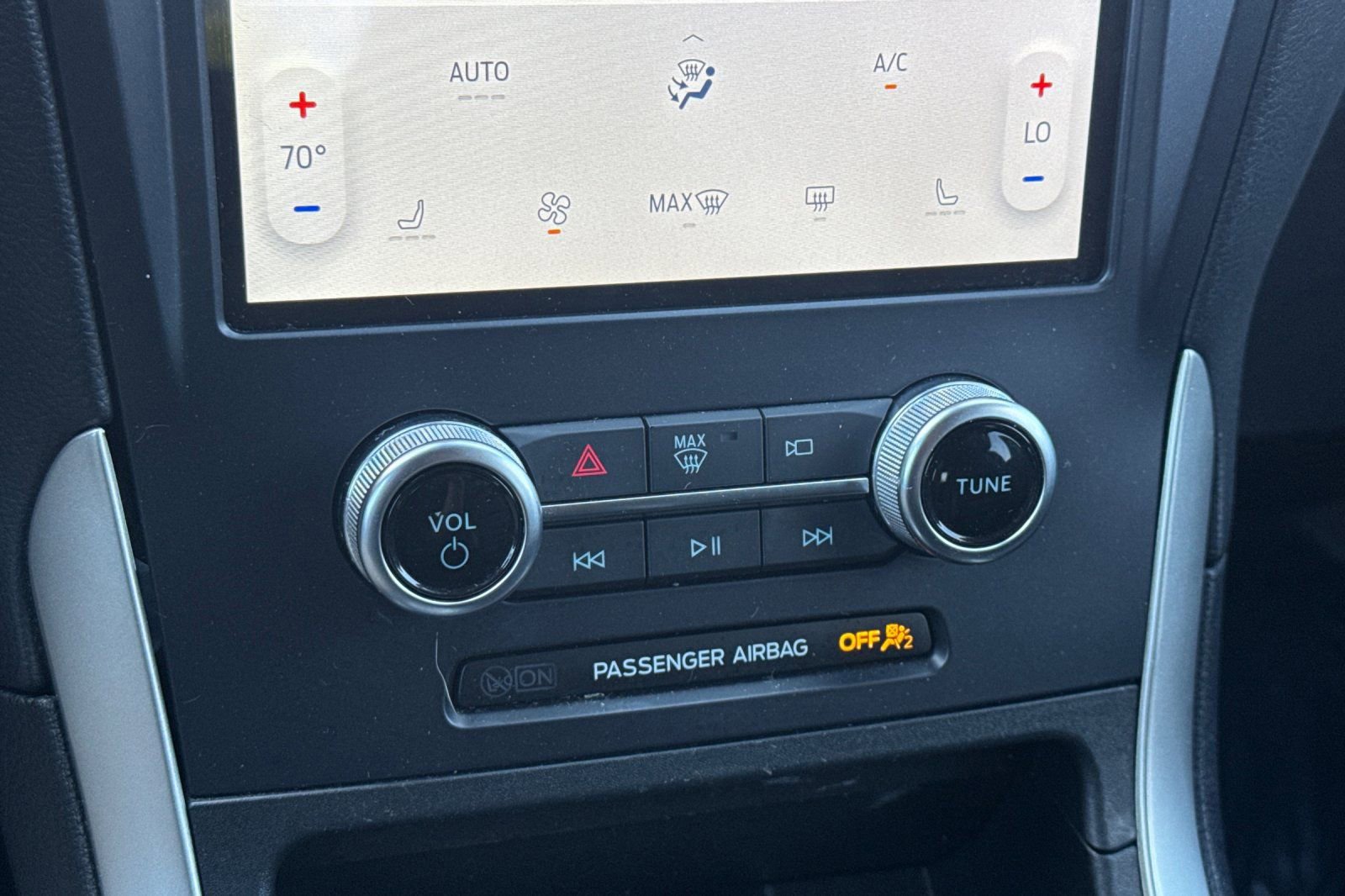 Certified 2024 Ford Edge SEL image 21