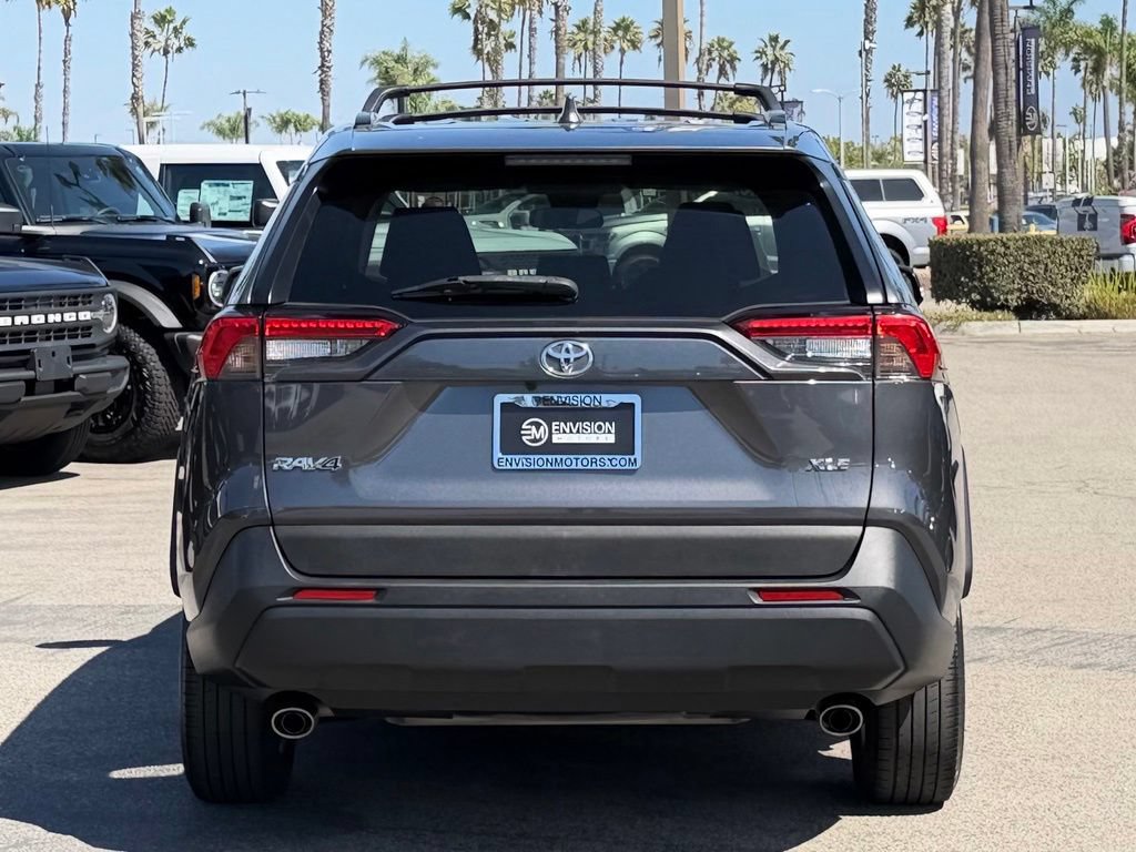 Used 2020 Toyota RAV4 XLE w/ Carpet Mat Package FWD image 7
