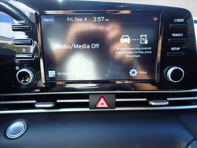 Used 2022 Hyundai Elantra SEL w/ Convenience Package FWD image 19