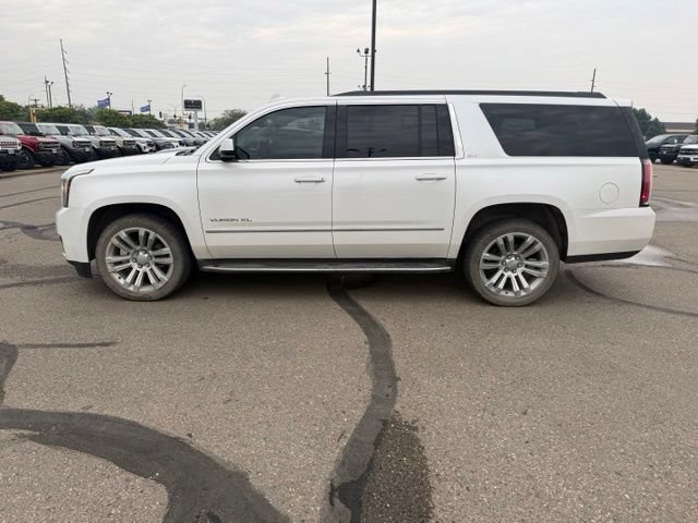 Used 2019 GMC Yukon XL SLT w/ Premium Edition AWD/4WD image 9