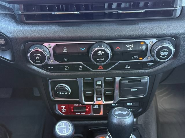 Used 2025 Jeep Wrangler Unlimited Sport AWD/4WD image 10