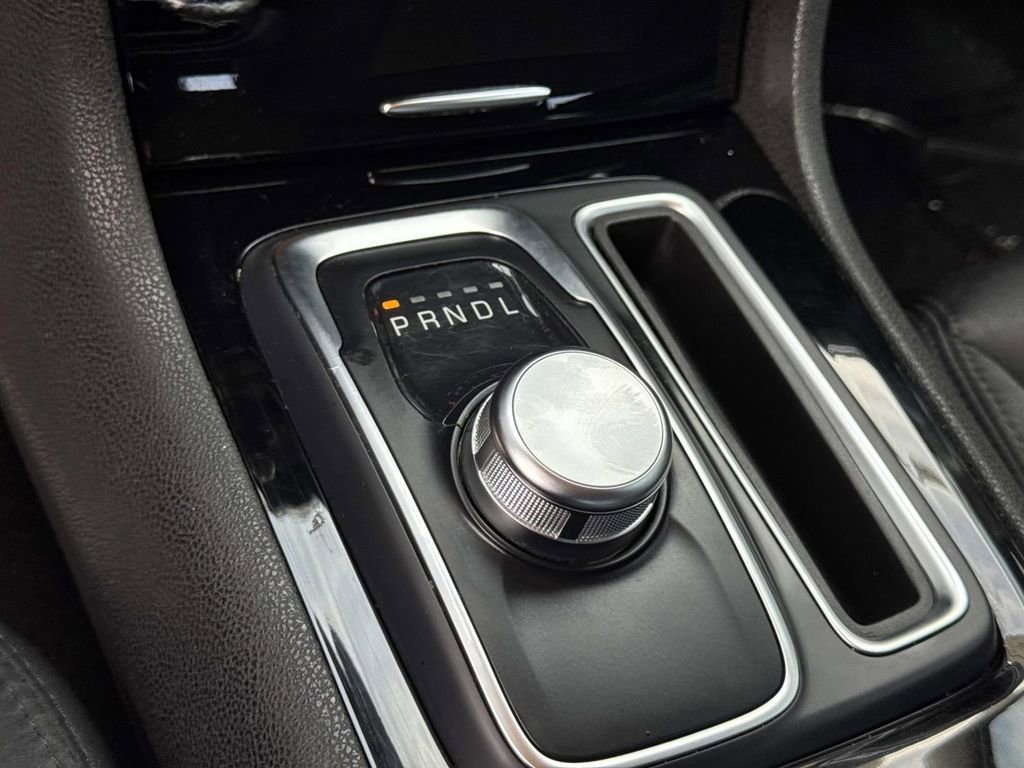 Used 2023 Chrysler 300 Touring image 16