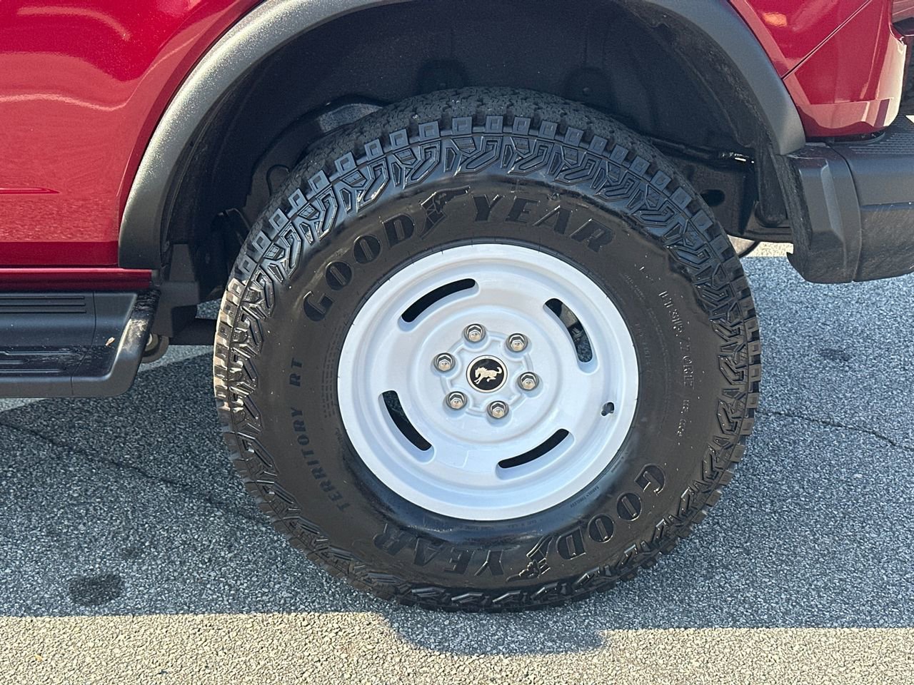 Certified 2025 Ford Bronco Heritage Edition AWD/4WD image 19
