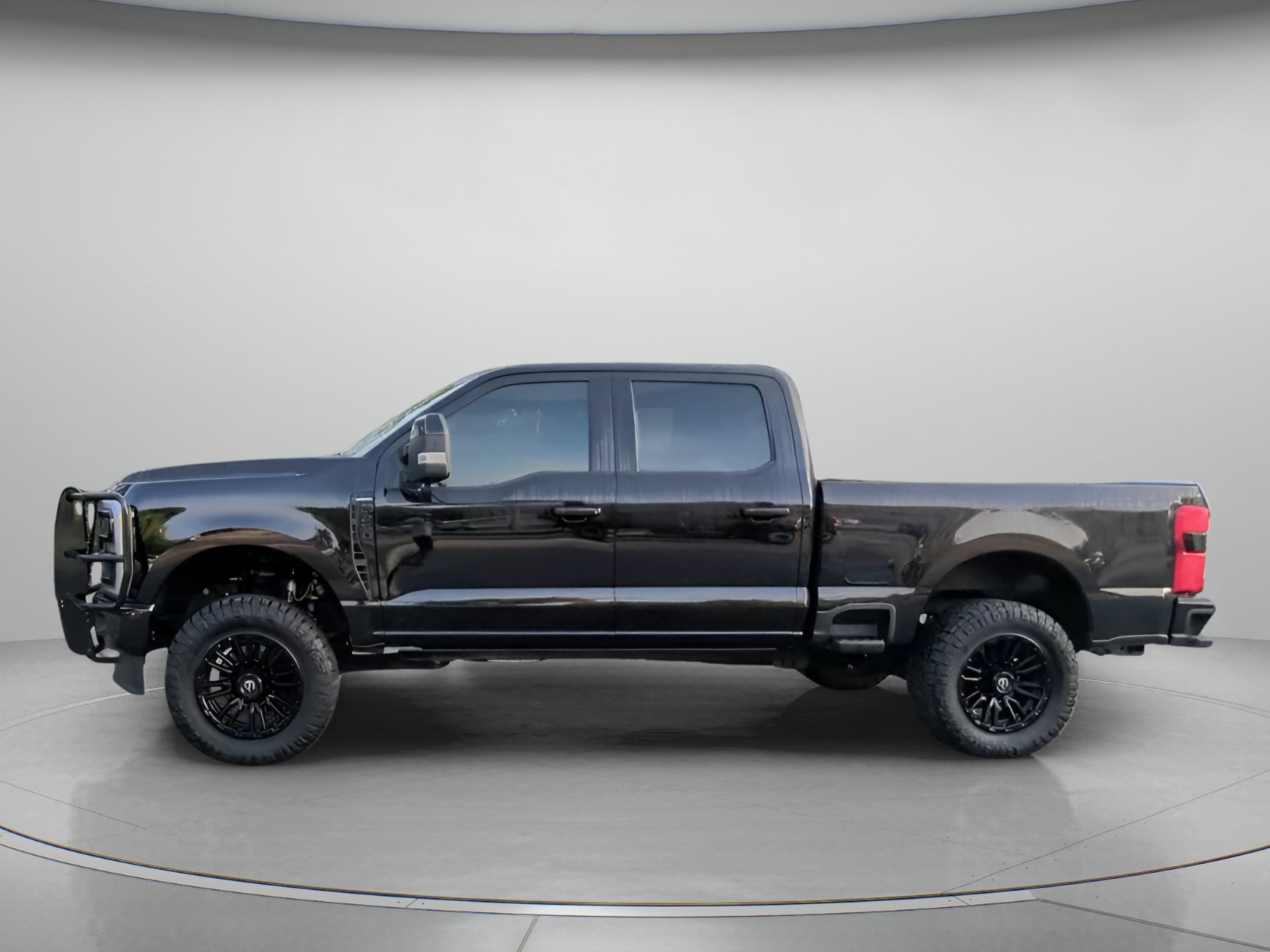 Certified 2025 Ford F250 Lariat w/ Black Appearance Package AWD/4WD image 16