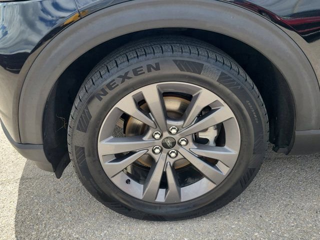 Certified 2021 Ford Explorer XLT w/ Equipment Group 202A image 8