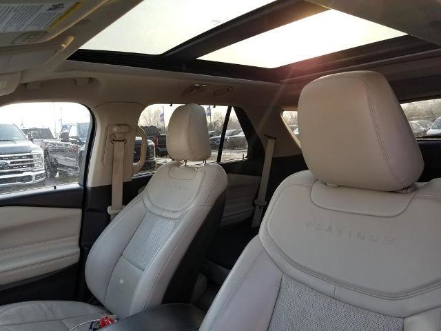 Certified 2020 Ford Explorer Platinum w/ Premium Technology Package image 15