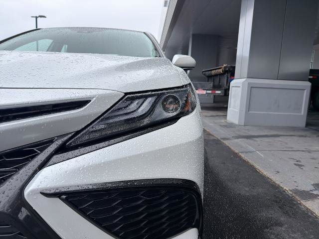 Used 2023 Toyota Camry XSE image 4