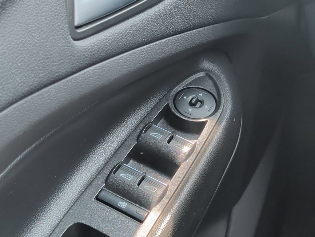 Certified 2018 Ford Escape Titanium FWD image 15