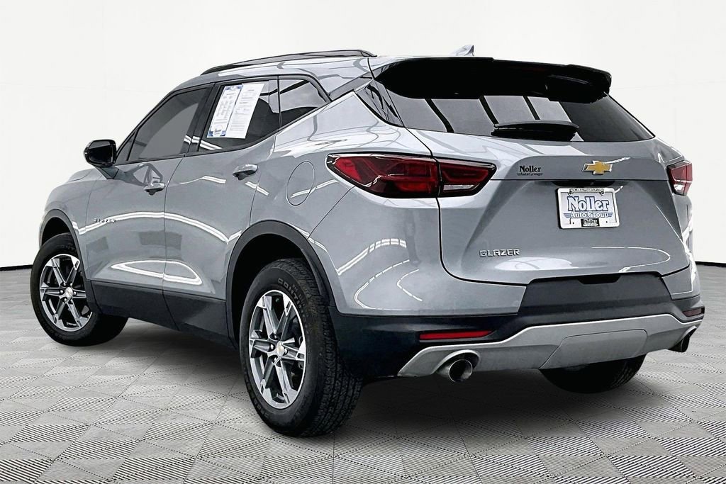 Used 2023 Chevrolet Blazer LT w/ Convenience Package image 2