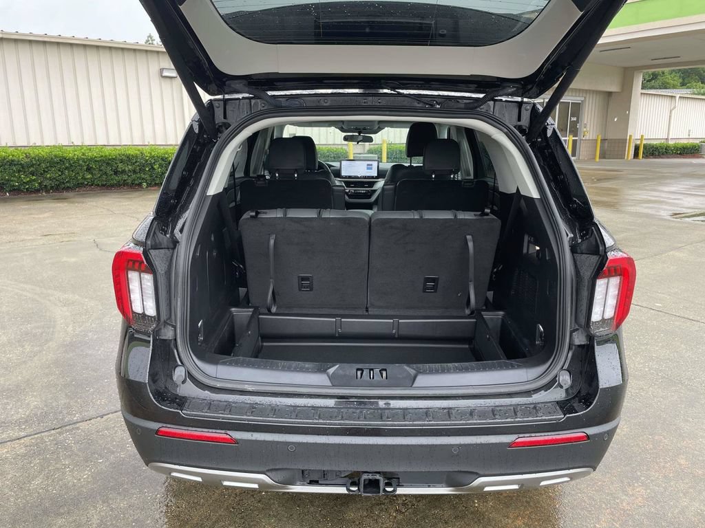 Certified 2025 Ford Explorer Active w/ Active Comfort Package RWD image 10