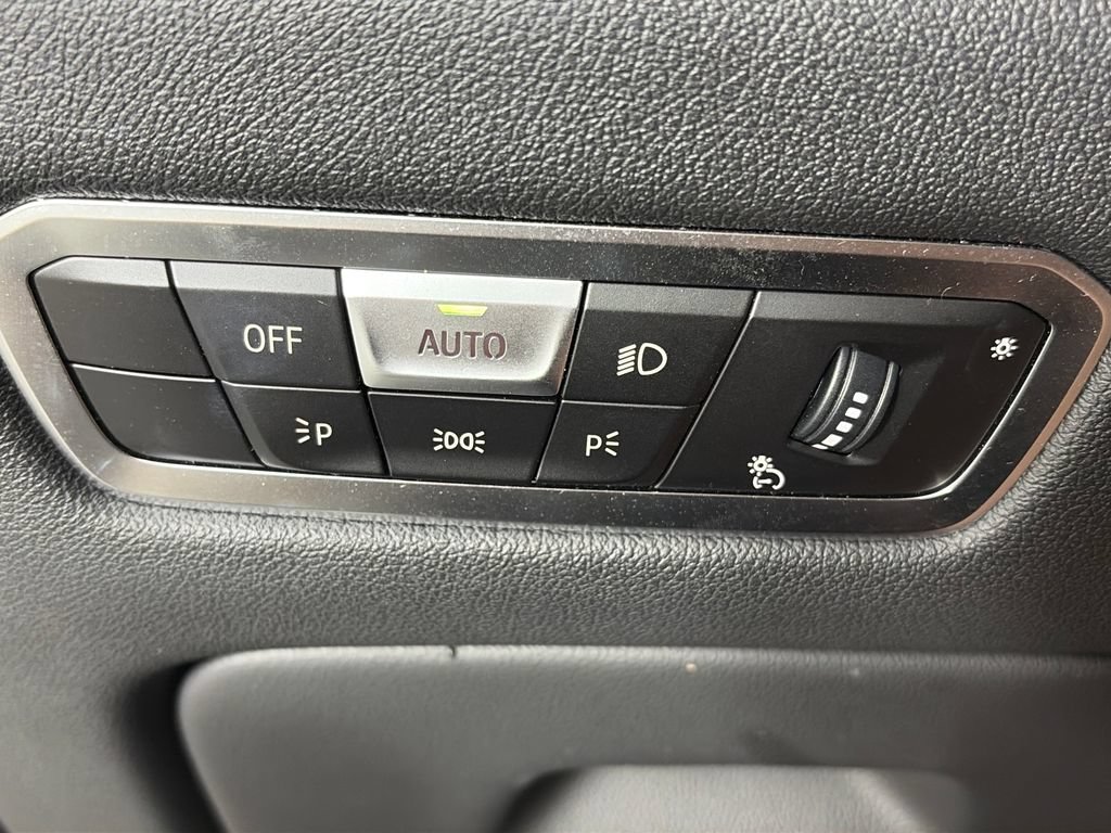 Used 2023 BMW X5 xDrive40i AWD/4WD image 23