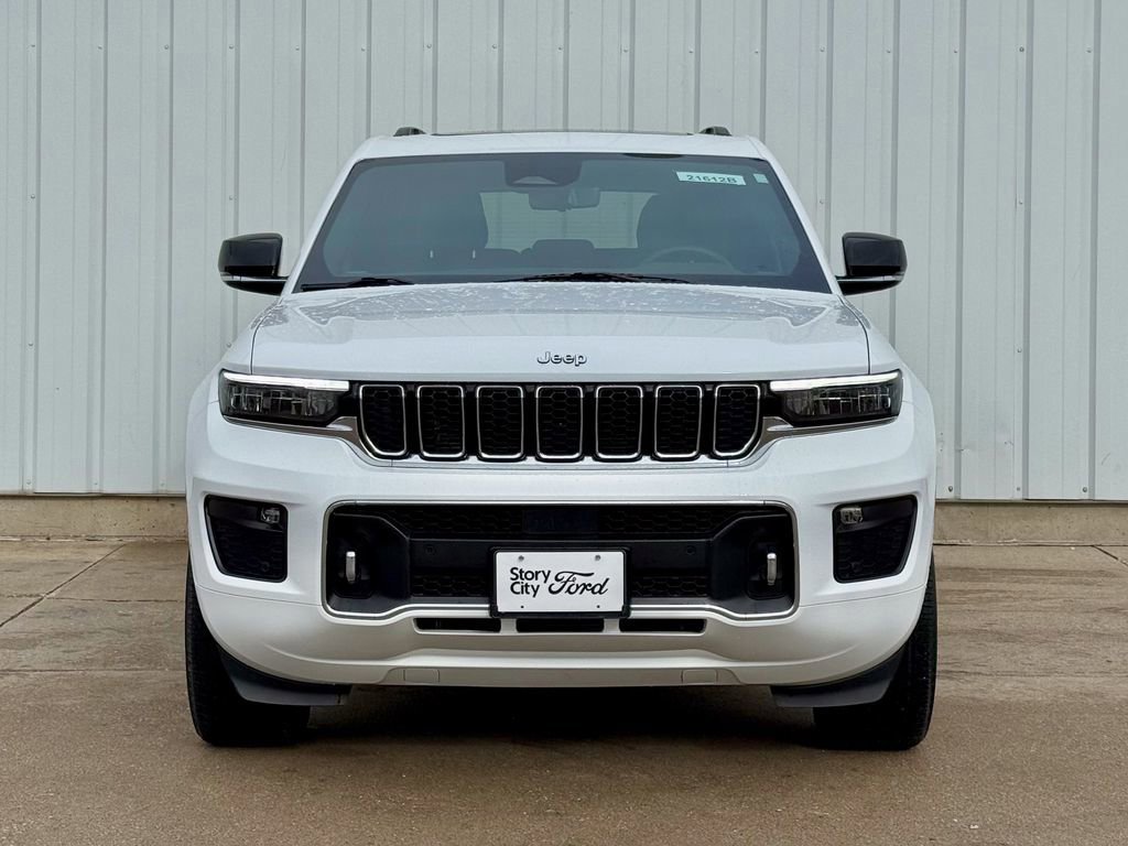 Used 2023 Jeep Grand Cherokee Overland w/ Luxury Tech Group IV image 8