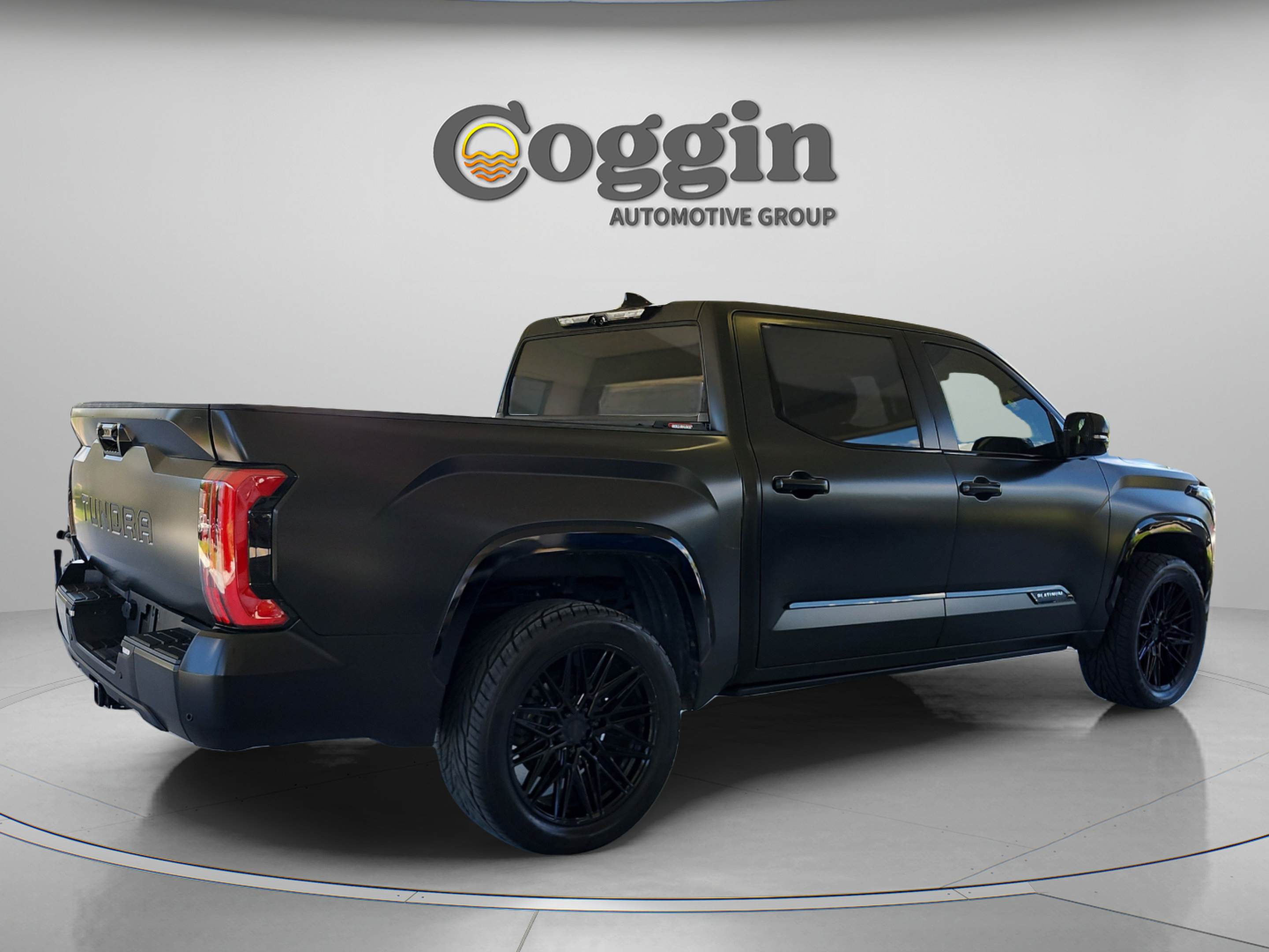 Used 2023 Toyota Tundra Platinum AWD/4WD image 5