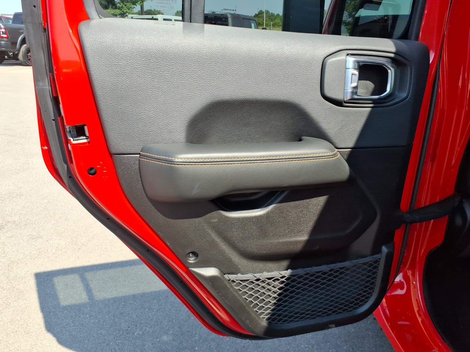 Used 2025 Jeep Wrangler Unlimited Sahara AWD/4WD image 13