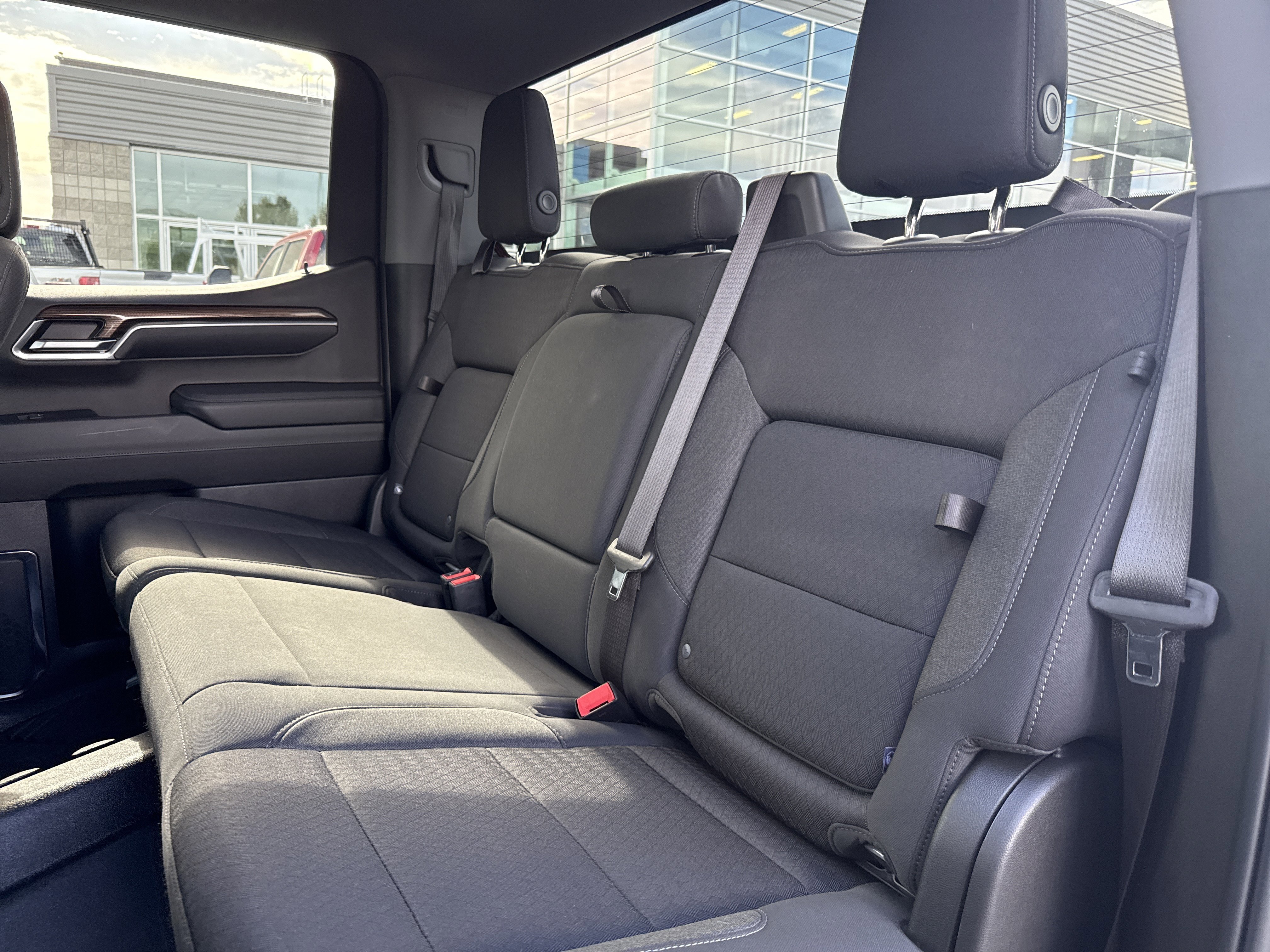 Used 2024 Chevrolet Silverado 1500 LT Trail Boss AWD/4WD image 25