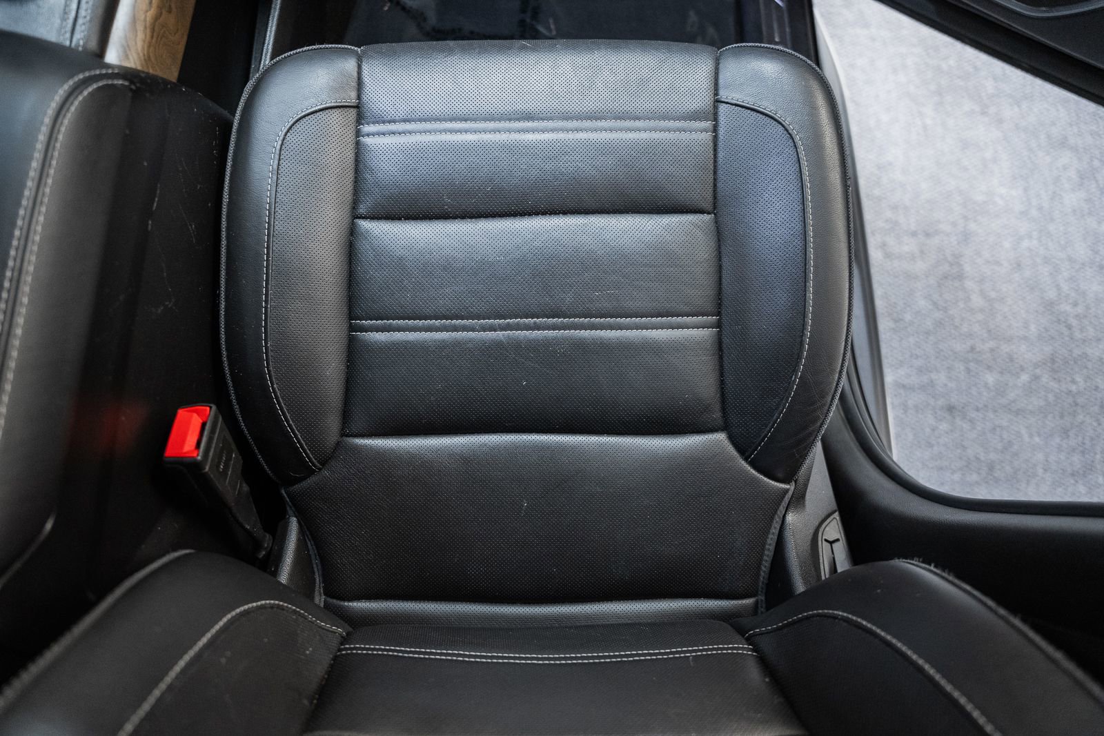 Used 2018 GMC Yukon Denali image 35