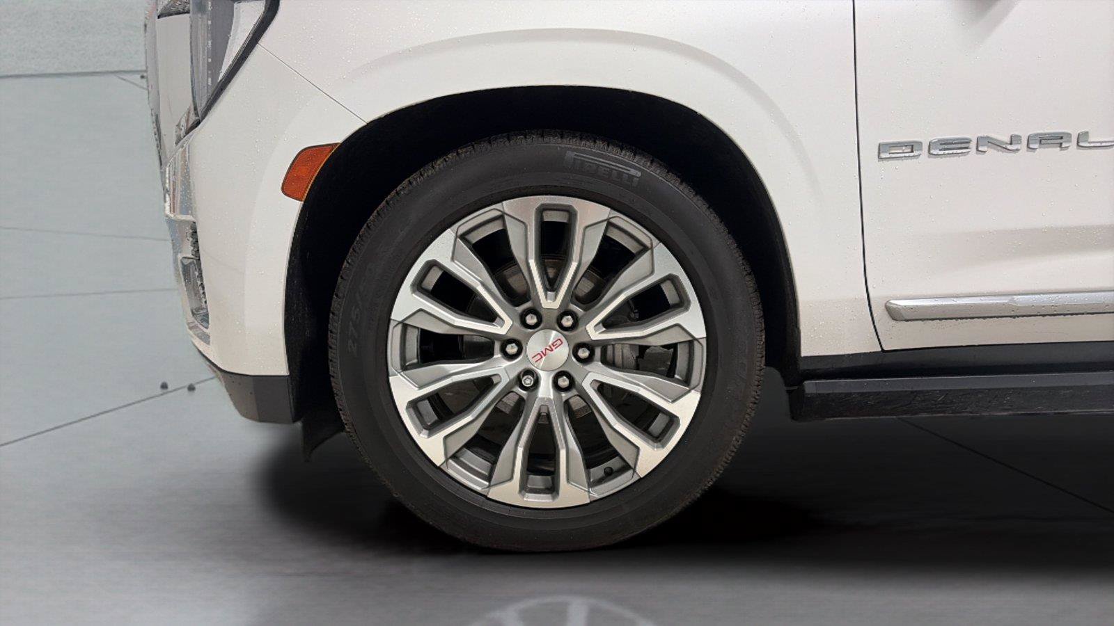 Used 2021 GMC Yukon Denali w/ Denali Premium Package AWD/4WD image 30