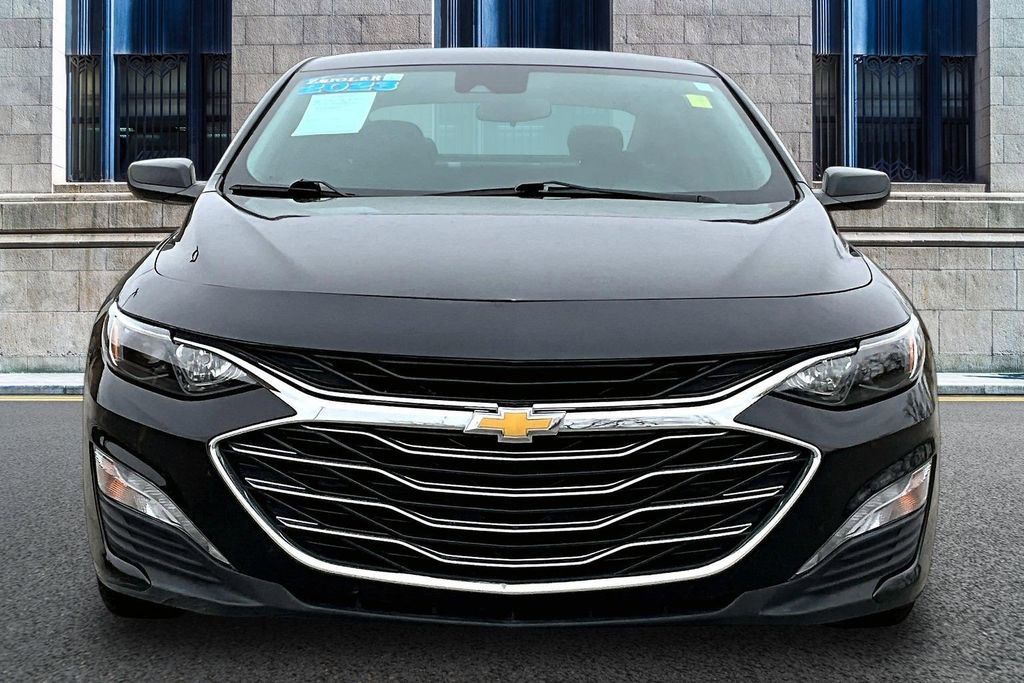 Used 2023 Chevrolet Malibu LT image 3