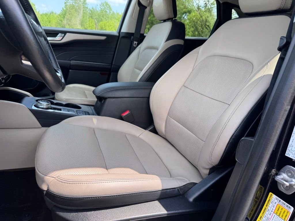 Certified 2021 Ford Escape SEL AWD/4WD image 10