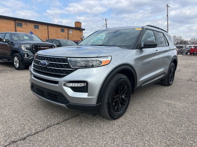 Certified 2023 Ford Explorer XLT w/ Equipment Group 202A image 6