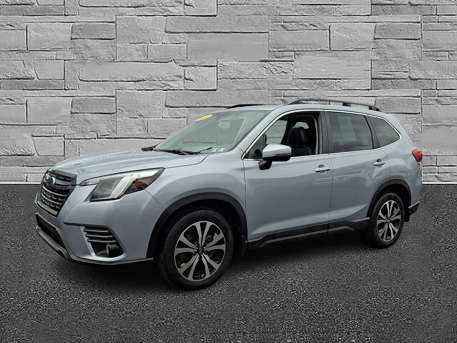 Used 2023 Subaru Forester Limited w/ Popular Package #2 AWD/4WD image 5