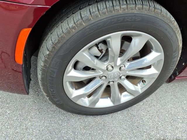 Used 2021 Chrysler 300 Touring L image 14