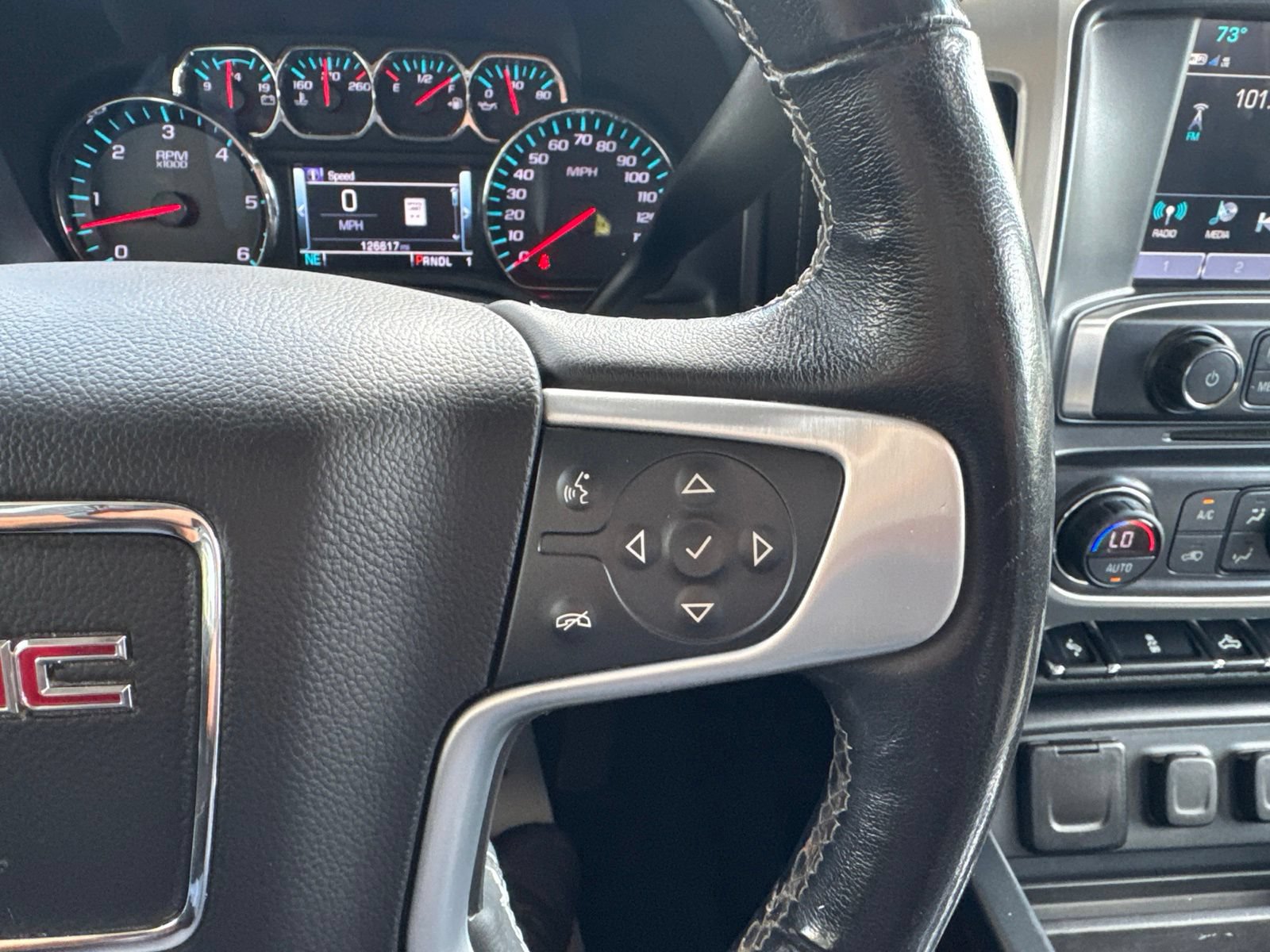 Used 2018 GMC Sierra 2500 SLT AWD/4WD image 32