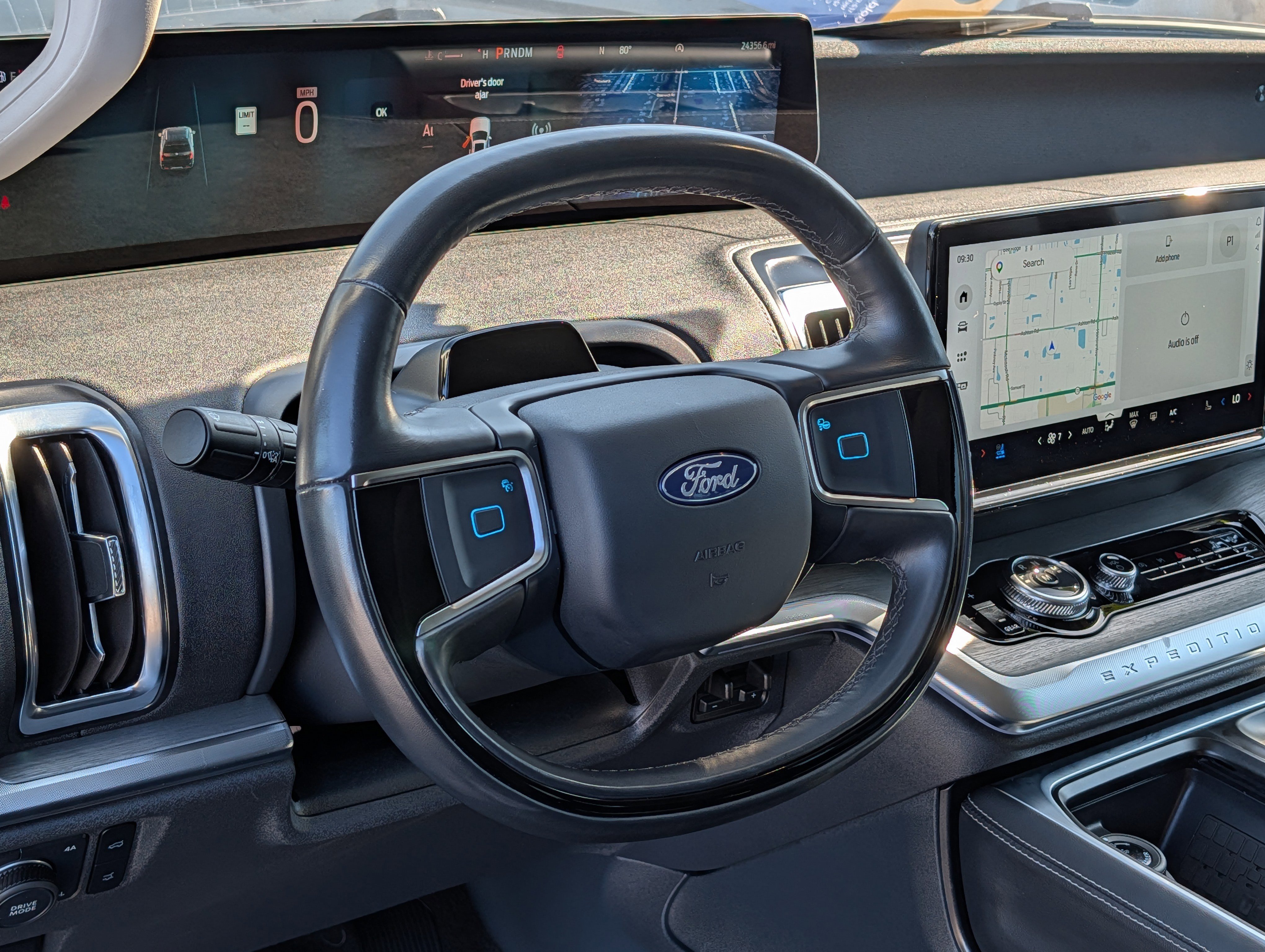 Certified 2025 Ford Expedition Platinum w/ Driver's Package AWD/4WD image 25