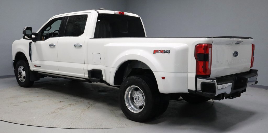 Certified 2023 Ford F350 Lariat w/ Lariat Ultimate Package image 3