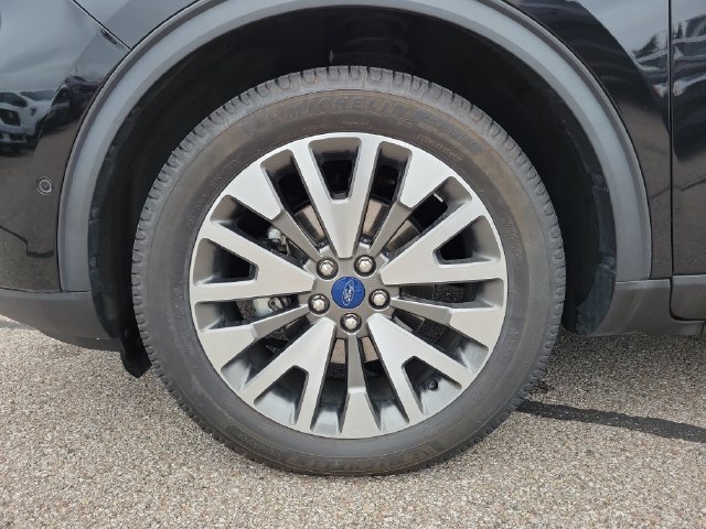 Certified 2020 Ford Escape Titanium AWD/4WD image 9