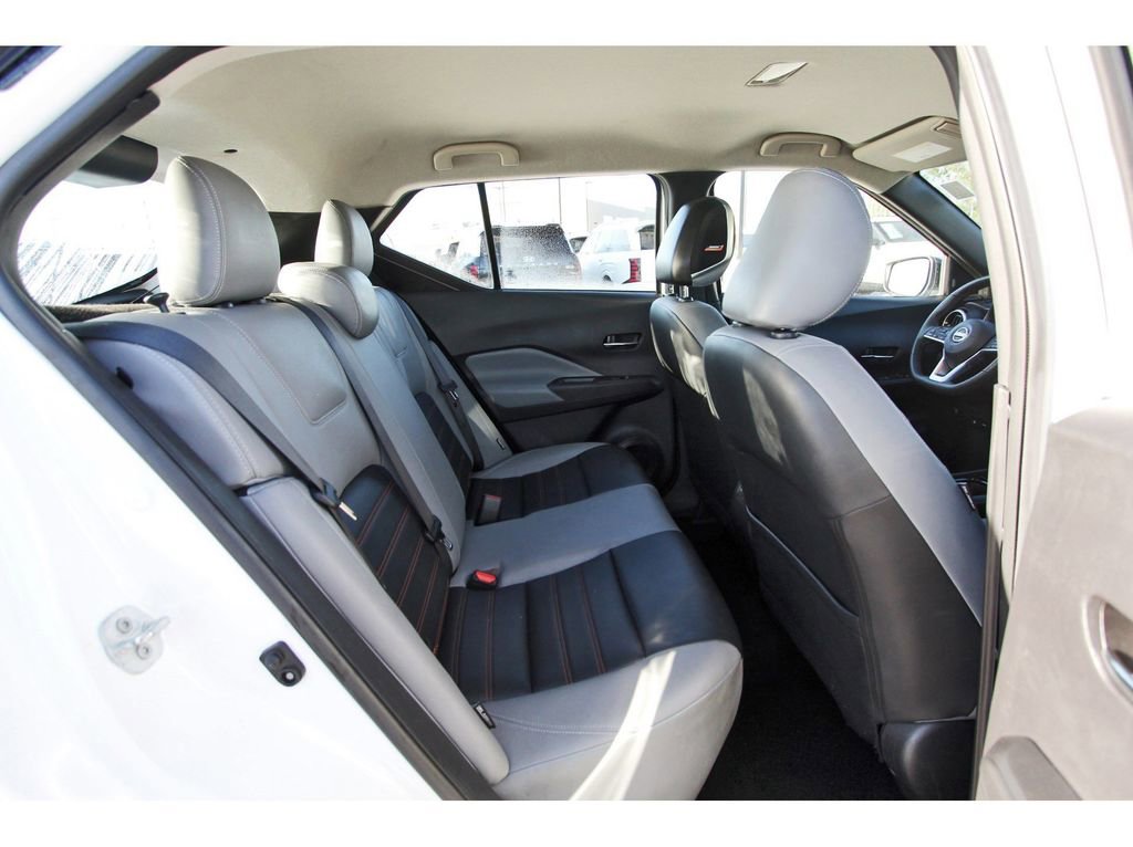 Used 2023 Nissan Kicks SR w/ SR Premium Package image 10