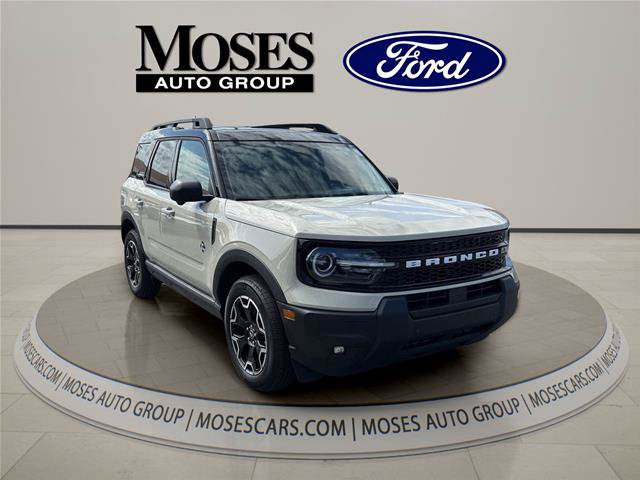 Certified 2025 Ford Bronco Sport Outer Banks w/ Outer Banks Tech Package+ AWD/4WD image 3