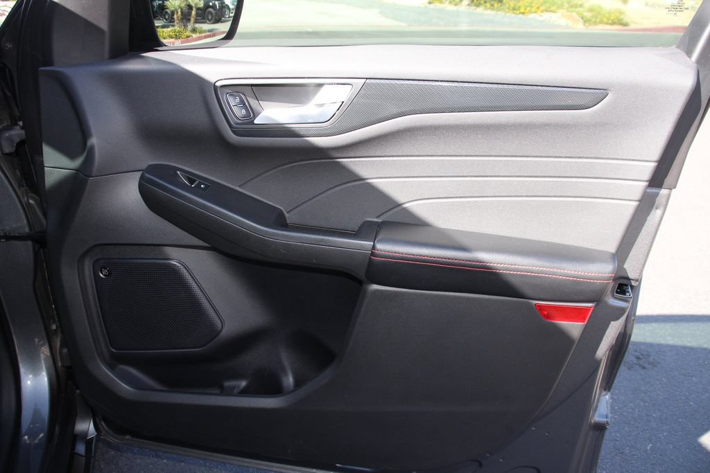 Certified 2023 Ford Escape ST-Line Elite w/ Premium Technology Package AWD/4WD image 27