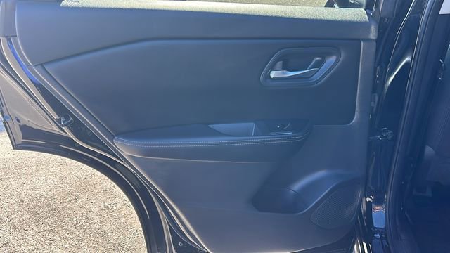 Used 2024 Nissan Rogue SV AWD/4WD image 14