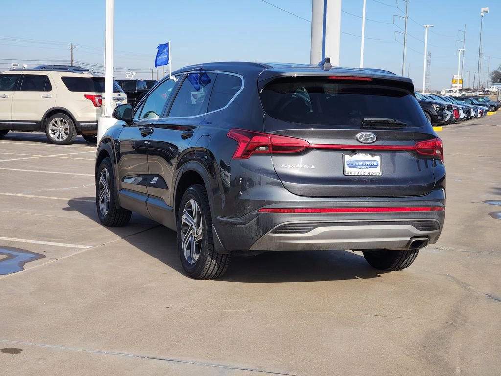 Used 2022 Hyundai Santa Fe SE image 3