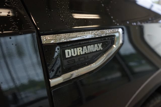 Used 2021 GMC Yukon SLT w/ Rear Media and Nav Package AWD/4WD image 15