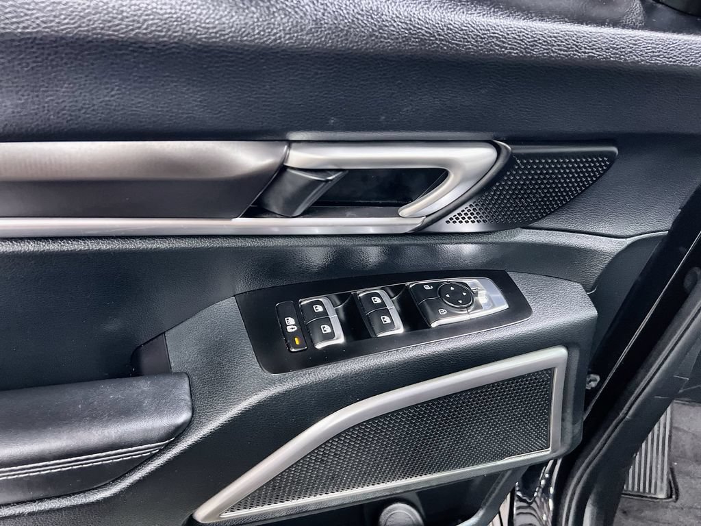 Used 2025 Kia Telluride S FWD image 15