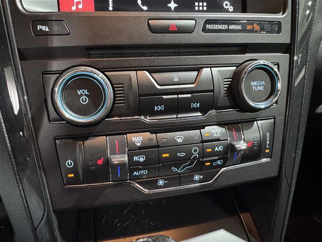 Certified 2017 Ford Explorer XLT w/ Equipment Group 202A AWD/4WD image 33